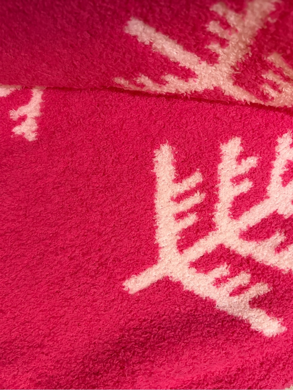 Pink Tree Pattern Oversized Throw new - Picture 3 of 3
